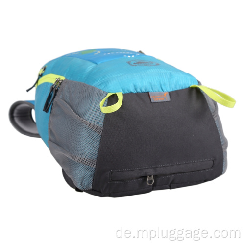 Freizeit im Freien Sportbergsteiger Rucksackanpassung
